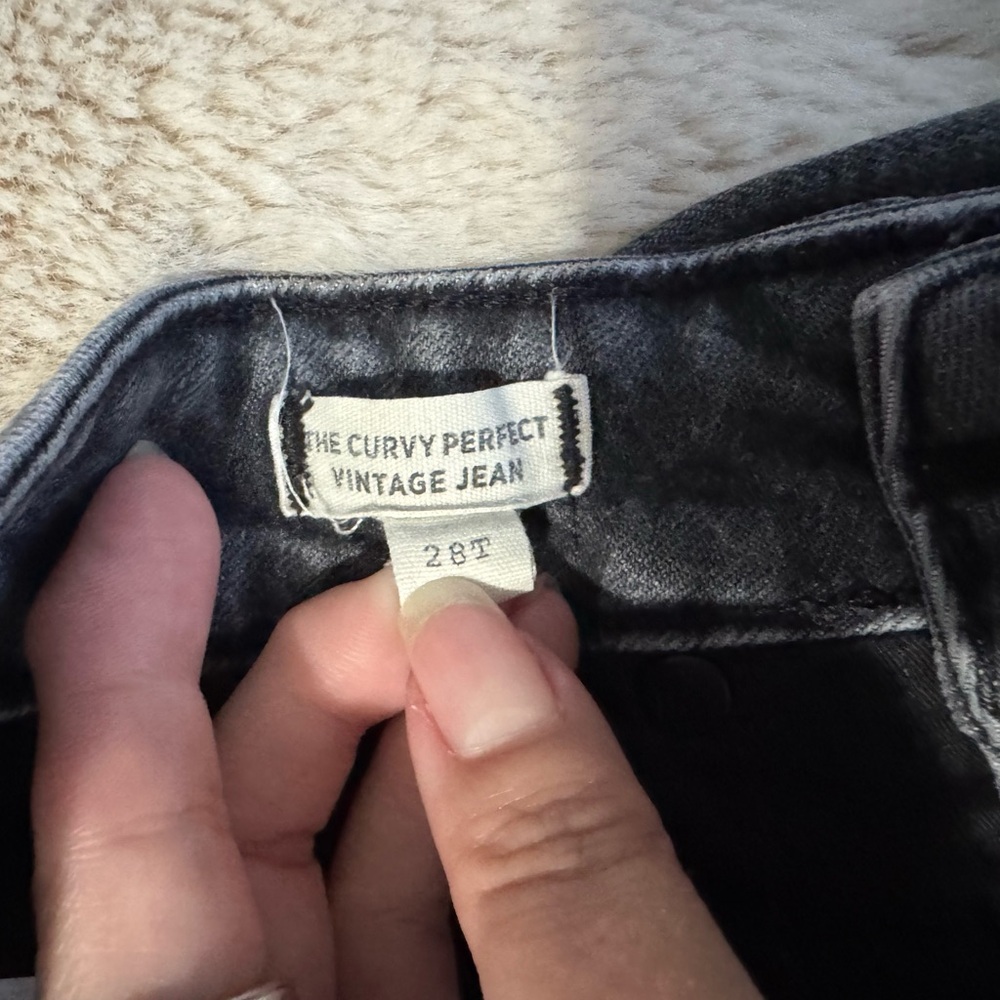 Madewell Curvy Perfect Vintage jeans. Size 28T - Picture 5 of 12